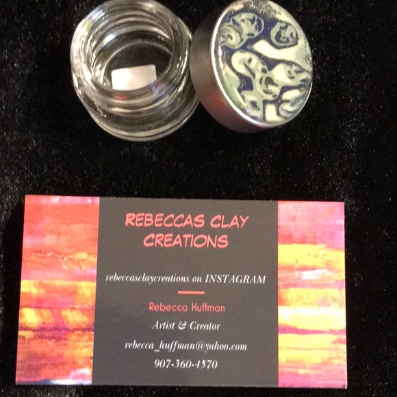 Lipgloss Jar w/ polymer clay accent on the lid - Picture 3 of 4